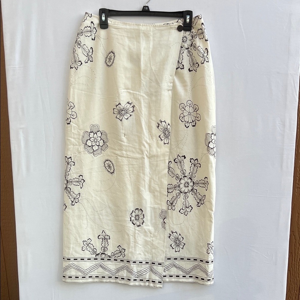 Cato Ivory and Black Patterned Pencil Skirt